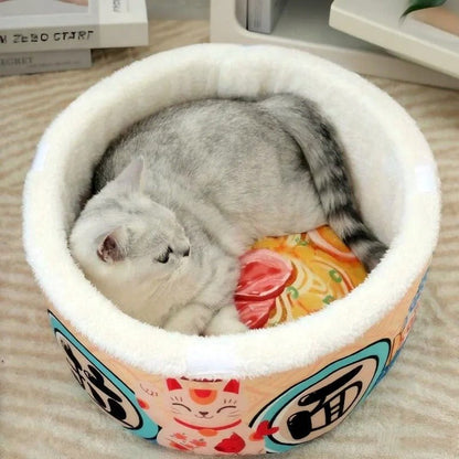 panier maison pour chat chat allonge vue haut